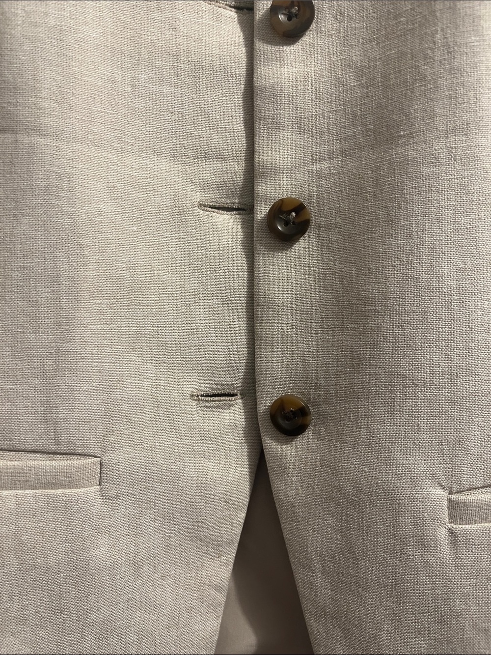 Old Navy Neutral Beige Button-Front Linen Vest - Picture 6 of 7